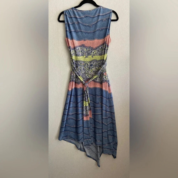 BCBG Max Azria Paisley floral  print belted sleeveless asymmetrical dress Sz M - Picture 3 of 12